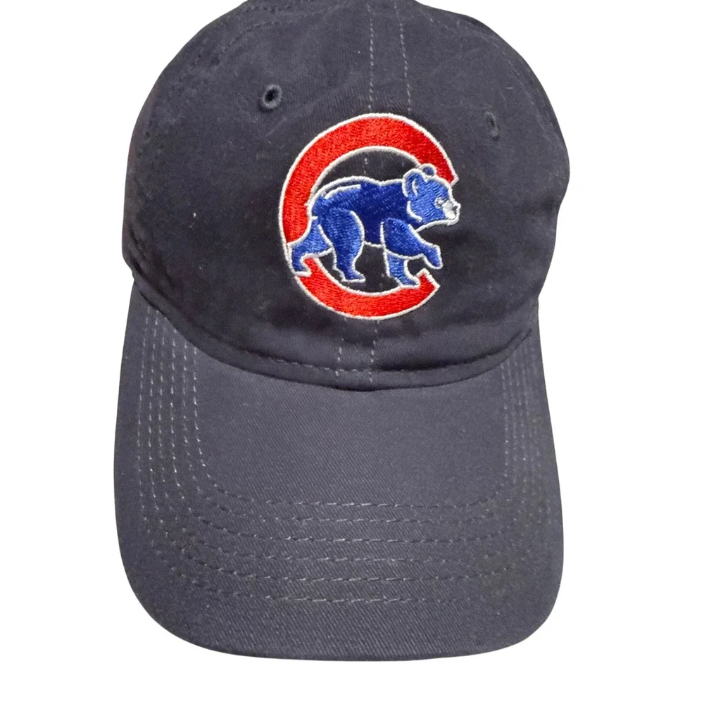 Chicago Cubs Sportsman Navy Blue Walking Bear Logo CRL Strapback capMens